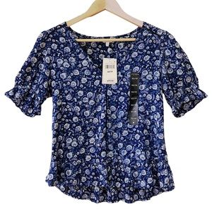 LUCKY BRAND blue floral V-neck short sleeve pullover top  countrycore size XS